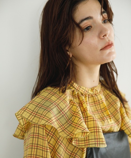 koe（コエ）の「チェック柄ボリュームスリーブフリルブラウス*（シャツ/ブラウス・レディース・ベージュ系その他4/イエロー系その他/ブルー系その他3・FREE）」の3枚目の写真