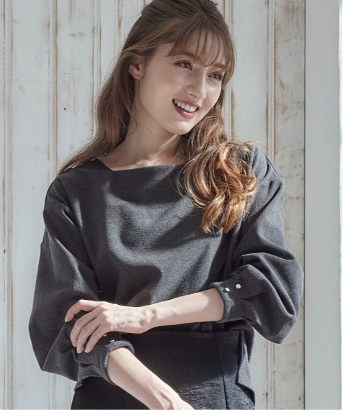 12Twelve Agenda(トゥエルブ アジェンダ)の「ボートネックマシュマロカットソープルオーバー(Tシャツ/カットソー・レディース・ベージュ/ピンク/チャコールグレー・M)」の1枚目の写真