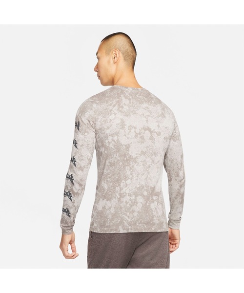NIKE（ナイキ）の「ナイキ NIKE ナイキ DF STRY PCK HLD L/S Tシャツ（Tシャツ/カットソー・メンズ・グレー/オリーブ・M/3L/LL/L/S）」の5枚目の写真
