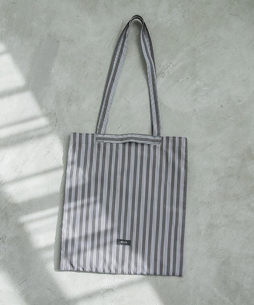 A part by（アパートバイ）の「ポータブルトートバッグ　257394（ショルダーバッグ・レディース・カーキ/ライトベージュ/ベージュ系その他/ブルー/ホワイト/ホワイト系その他2/グリーン系その他6/オフホワイト/ホワイト系その他3/キャメル/ベージュ/ライトブラウン/ライトブルー/ブラック/ナチュラル/ブラウン系その他・FREE）」の6枚目の写真