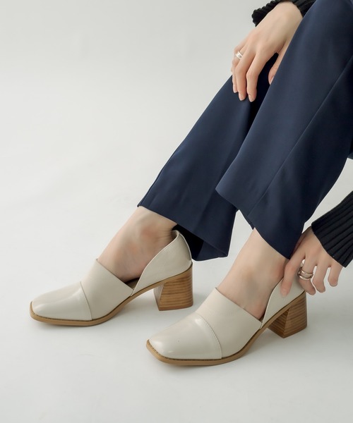 mystic（ミスティック）の「スクエアローファー（ローファー・レディース・アイボリー/ブラック・38/36/37）」の2枚目の写真