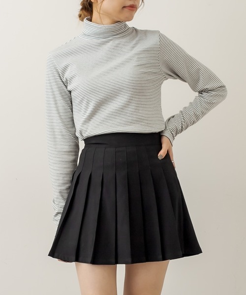 OLIVE des OLIVE（オリーブデオリーブ）の「インナーハイネック（Tシャツ/カットソー・レディース・ブラック/オフホワイト/アイボリー/スミクロ・FREE）」の2枚目の写真