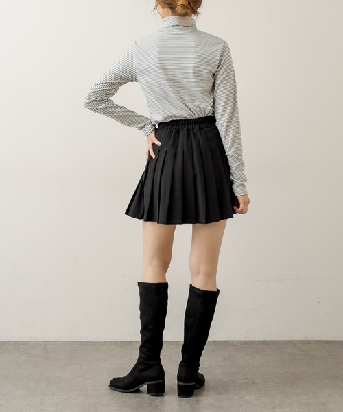 OLIVE des OLIVE（オリーブデオリーブ）の「インナーハイネック（Tシャツ/カットソー・レディース・ブラック/オフホワイト/アイボリー/スミクロ・FREE）」の5枚目の写真