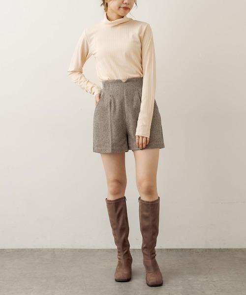 OLIVE des OLIVE（オリーブデオリーブ）の「インナーハイネック（Tシャツ/カットソー・レディース・ブラック/オフホワイト/アイボリー/スミクロ・FREE）」の6枚目の写真