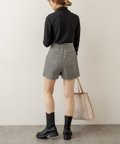 OLIVE des OLIVE（オリーブデオリーブ）の「インナーハイネック（Tシャツ/カットソー・レディース・ブラック/オフホワイト/アイボリー/スミクロ・FREE）」の7枚目の写真