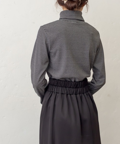 OLIVE des OLIVE（オリーブデオリーブ）の「インナーハイネック（Tシャツ/カットソー・レディース・ブラック/オフホワイト/アイボリー/スミクロ・FREE）」の9枚目の写真