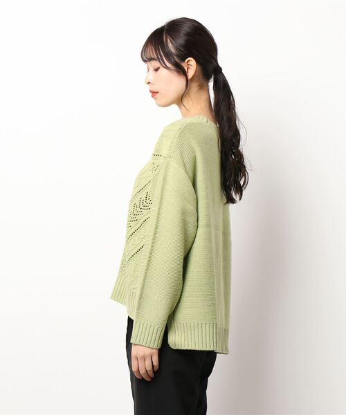 Samansa Mos2（サマンサ モスモス）の「変形柄編みクルーネックニット（ニット/セーター・レディース・ベージュ/パープル/ブルー/グリーン/チャコール/キナリ・ﾌﾘ-）」の7枚目の写真