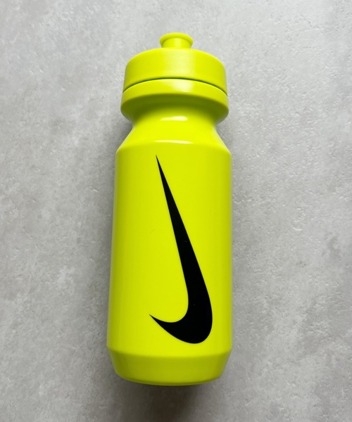 NIKE(ナイキ)の「NIKE(ナイキ)/ビッグ マウス 650ml スクイズボトル 2.0 22Ozウォーターボトル 水筒/BIG-MOUTH BOTTLE(水筒・レディース・パープル/ブルー/レッド/イエロー/ブラック/オリーブ/ブラック系その他/ピンク/ピンク系その他/ブラック系その他2・FREE)」の14枚目の写真