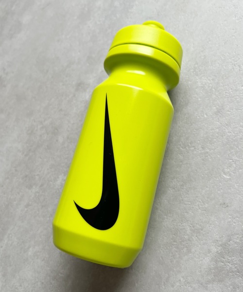 NIKE(ナイキ)の「NIKE(ナイキ)/ビッグ マウス 650ml スクイズボトル 2.0 22Ozウォーターボトル 水筒/BIG-MOUTH BOTTLE(水筒・レディース・パープル/ブルー/レッド/イエロー/ブラック/オリーブ/ブラック系その他/ピンク/ピンク系その他/ブラック系その他2・FREE)」の11枚目の写真