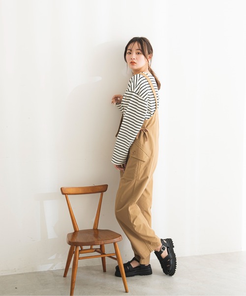 FREE'S MART(フリーズマート)の「◆コクーンサロペット(サロペット/オーバーオール・レディース・ベージュ/グリーン・SMALL/MEDIUM)」の5枚目の写真