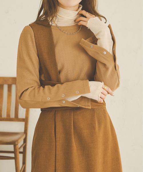 Ambre Neige（アンブルネージュ）の「袖スリットボタントップス／【WEB/EC限定商品】（Tシャツ/カットソー・レディース・ダークブラウン/ベージュ/アイボリー・FREE）」の15枚目の写真