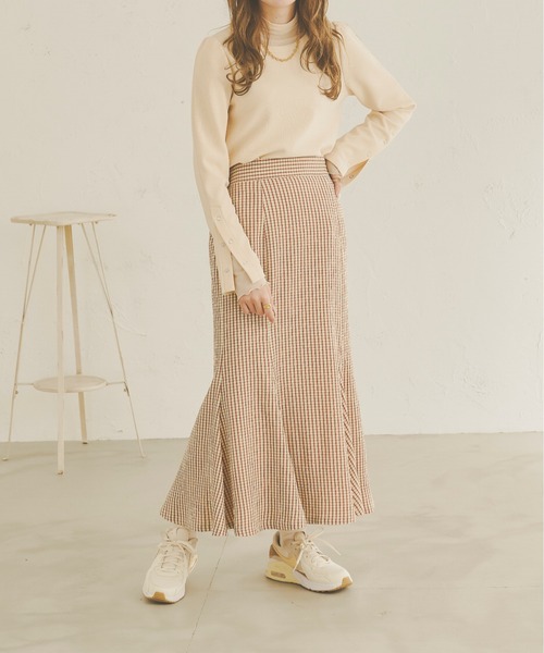 Ambre Neige（アンブルネージュ）の「袖スリットボタントップス／【WEB/EC限定商品】（Tシャツ/カットソー・レディース・ダークブラウン/ベージュ/アイボリー・FREE）」の5枚目の写真