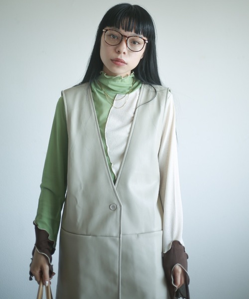 spoon store（スプーンストア）の「フェイクレザーベスト（ベスト・レディース・ブラック/グレー系その他・フリー）」の9枚目の写真