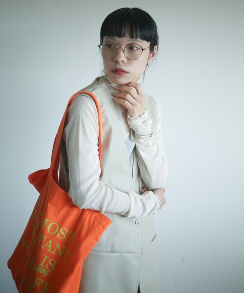 spoon store（スプーンストア）の「フェイクレザーベスト（ベスト・レディース・ブラック/グレー系その他・フリー）」の21枚目の写真