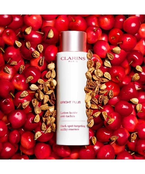 CLARINS（クラランス）の「ブライトプラス ミルキーエッセンス ローション【医薬部外品】（化粧水・レディース・その他・FREE）」の4枚目の写真