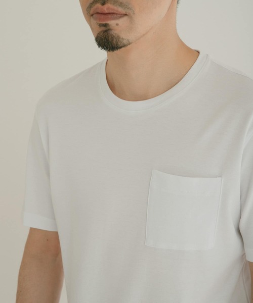 ITEMS URBANRESEARCH(アイテムズ アーバンリサーチ)の「ポンチ クルーネックポケットTシャツ(Tシャツ/カットソー・メンズ・オフホワイト/ブラック/ブラウン・LARGE/MEDIUM)」の13枚目の写真