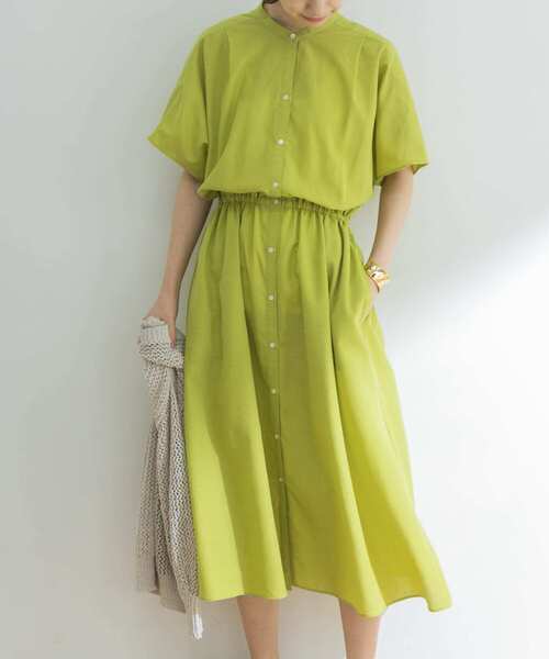 URBAN RESEARCH(アーバンリサーチ)の「『UR TECH Smart Linen Touch』リネンブレンドギャザーワンピース(ワンピース・レディース・ブルー系その他/グリーン系その他/チャコールグレー・36/38)」の4枚目の写真