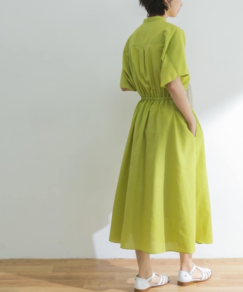 URBAN RESEARCH(アーバンリサーチ)の「『UR TECH Smart Linen Touch』リネンブレンドギャザーワンピース(ワンピース・レディース・ブルー系その他/グリーン系その他/チャコールグレー・36/38)」の8枚目の写真