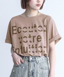 グラフィカルロゴTシャツ
