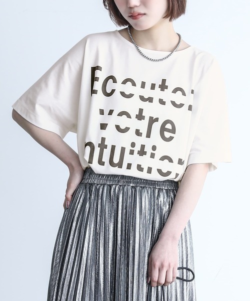 n'OrLABEL(ノアールレーベル)の「『グラフィカルロゴTシャツ』(Tシャツ/カットソー・レディース・ブラック/パープル/オフホワイト/ピンクベージュ・FREE)」の1枚目の写真