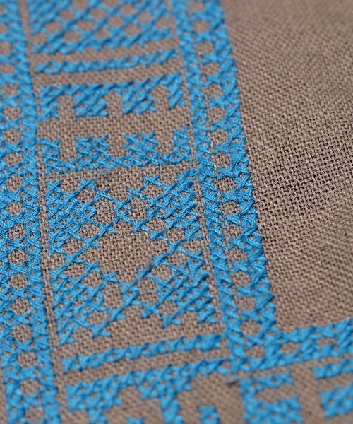 チチカカ(チチカカ)の「キカクロス刺繍プルオーバー(シャツ/ブラウス・レディース・ベージュ/カーキ/モカ・FREE)」の17枚目の写真