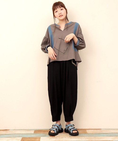 チチカカ(チチカカ)の「キカクロス刺繍プルオーバー(シャツ/ブラウス・レディース・ベージュ/カーキ/モカ・FREE)」の4枚目の写真