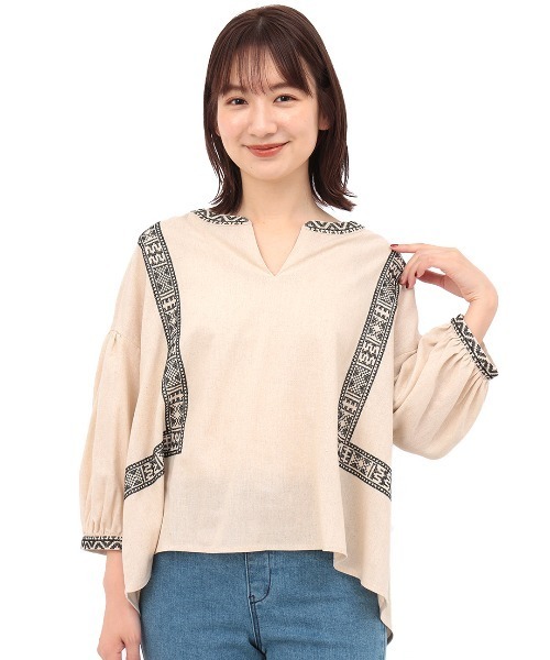 チチカカ(チチカカ)の「キカクロス刺繍プルオーバー(シャツ/ブラウス・レディース・ベージュ/カーキ/モカ・FREE)」の8枚目の写真