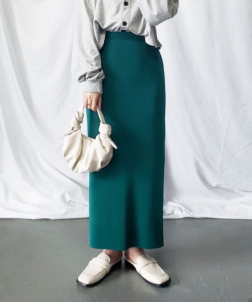 me+em select（ミームセレクト）の「【 新色追加１２色展開  / セルフカット 】ハイウエストロングプリーツタイトスカート（スカート・レディース・ブラック/オレンジ/グリーン/アイボリー/グリーン系その他/ピンク系その他/ダークグリーン/テラコッタ/マスタード/ライム/ブルー系その他/ピンク系その他2・MEDIUM）」の4枚目の写真