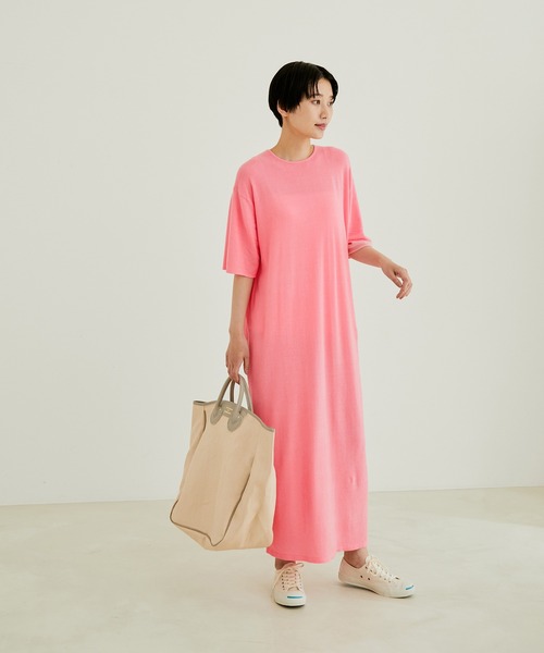 SALON adam et rope'（サロン アダム エ ロペ）の「【極上の肌ざわり】Tシャツワンピース-CreamyCotton /クリーミーコットン-（ワンピース・レディース・ピンク/ライトグリーン/ブラック系その他・FREE）」の4枚目の写真