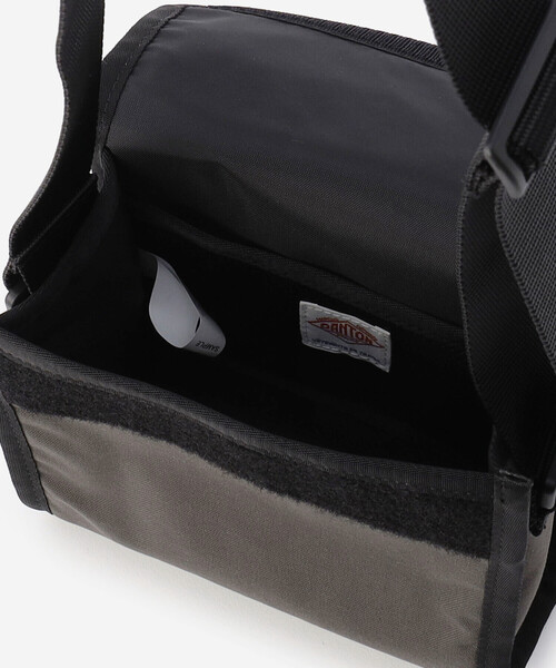 DANTON(ダントン)の「DANTON | コーデュラナイロン ショルダーポーチ(ショルダーバッグ・レディース・ブラック/レッド/ダークグレー/グレイッシュベージュ・ONE SIZE)」の19枚目の写真
