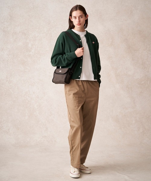 DANTON(ダントン)の「DANTON | コーデュラナイロン ショルダーポーチ(ショルダーバッグ・レディース・ブラック/レッド/ダークグレー/グレイッシュベージュ・ONE SIZE)」の6枚目の写真