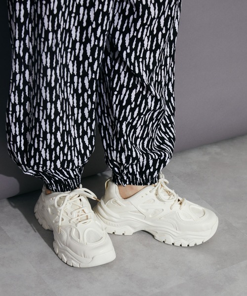 Bloom Closet(ブルームクローゼット)の「プラットフォームスニーカー(スニーカー・レディース・ブラック/ホワイト・MEDIUM/LARGE/SMALL)」の6枚目の写真