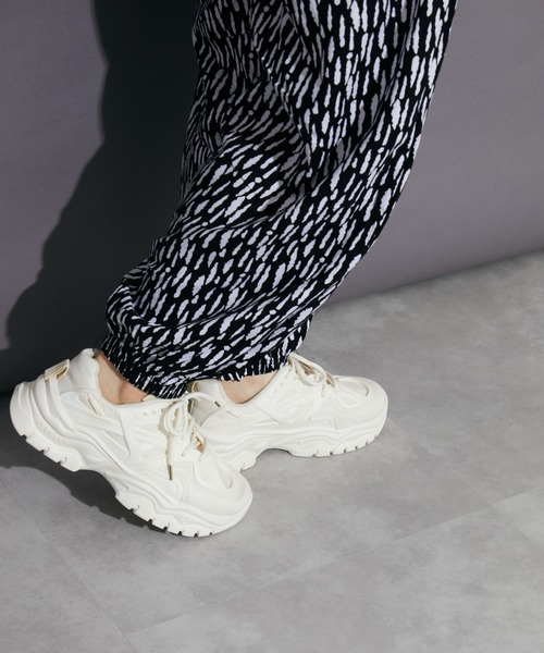 Bloom Closet(ブルームクローゼット)の「プラットフォームスニーカー(スニーカー・レディース・ブラック/ホワイト・MEDIUM/LARGE/SMALL)」の7枚目の写真