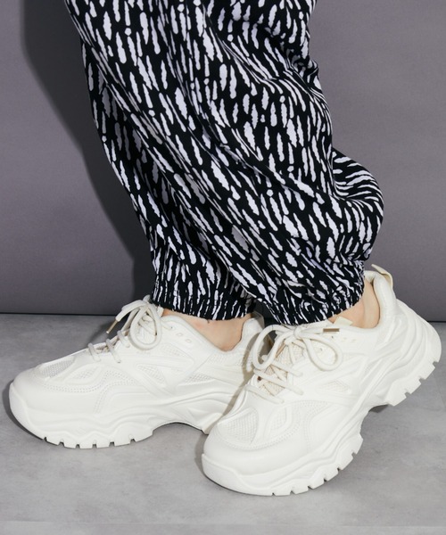 Bloom Closet(ブルームクローゼット)の「プラットフォームスニーカー(スニーカー・レディース・ブラック/ホワイト・MEDIUM/LARGE/SMALL)」の8枚目の写真