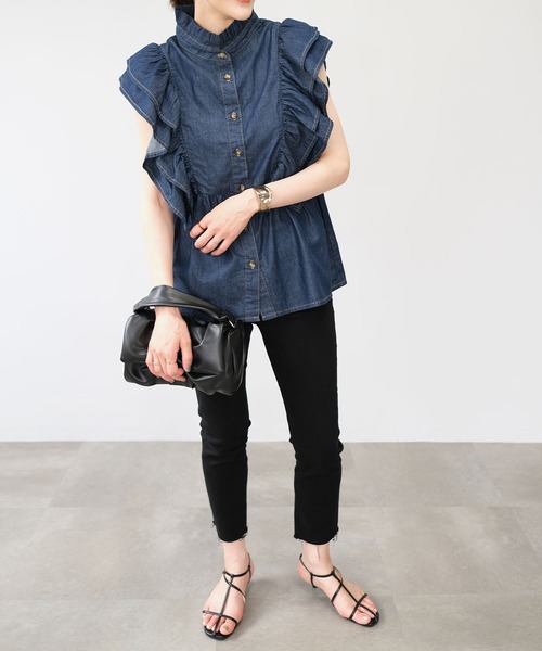 ＡＮＤＪ（アンドジェイ）の「6.5ozデニムフリルノースリーブブラウス（シャツ/ブラウス・レディース・ネイビー/ブルー・M）」の4枚目の写真