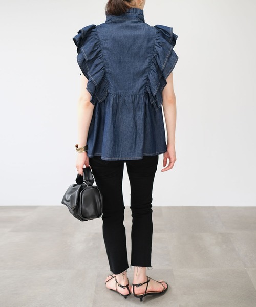 ＡＮＤＪ（アンドジェイ）の「6.5ozデニムフリルノースリーブブラウス（シャツ/ブラウス・レディース・ネイビー/ブルー・M）」の18枚目の写真