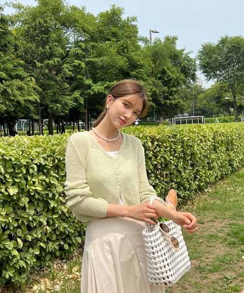 by muni:r(バイ ムニール)の「【お気に入り登録数3.4万突破!】シースルーカラークロップドガーディガン(ニット/セーター・レディース・ネイビー/ピンク/グリーン/アイボリー・FREE)」の9枚目の写真