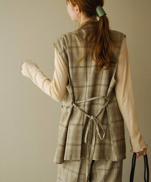 Crisp（クリスプ）の「ダブルボタンチェックジレ（ベスト・レディース・ベージュ/グレー・FREE）」の14枚目の写真