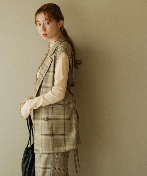 Crisp（クリスプ）の「ダブルボタンチェックジレ（ベスト・レディース・ベージュ/グレー・FREE）」の15枚目の写真