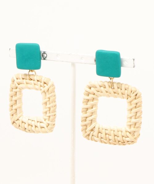 tone(トーン)の「【atelier*mio】クレイ × ラタン pierce(ピアス(両耳用)・レディース・ブラック/レッド/イエロー/ブルー/グリーン・FREE)」の3枚目の写真