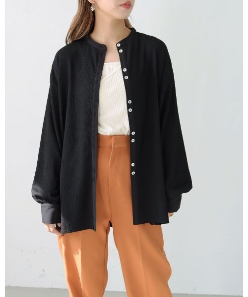 HER CLOSET（ハークローゼット）の「【shemoshelly】クリンクル ダブルボタンシャツブラウス（Tシャツ/カットソー・レディース・ブラック/ベージュ/オフホワイト・M）」の3枚目の写真