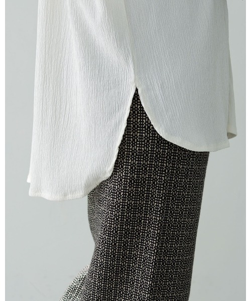 HER CLOSET（ハークローゼット）の「【shemoshelly】クリンクル ダブルボタンシャツブラウス（Tシャツ/カットソー・レディース・ブラック/ベージュ/オフホワイト・M）」の11枚目の写真