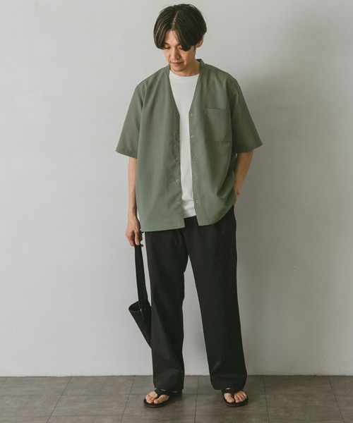 URBAN RESEARCH DOORS(アーバンリサーチドアーズ)の「イージーケア6分袖Vネックシャツ(シャツ/ブラウス・メンズ・ネイビー/ブラウン/グリーン系その他・MEDIUM/LARGE)」の9枚目の写真