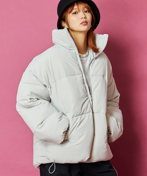 unrelaxing（アンリラクシング）の「ボリュームハイネック撥水ナイロンエコダウンジャケット（ダウンジャケット/コート・メンズ・ブラック/アイボリー/ライトカーキ/グレー/スミクロ/ブルー系/その他/ベージュ・FREE）」の4枚目の写真