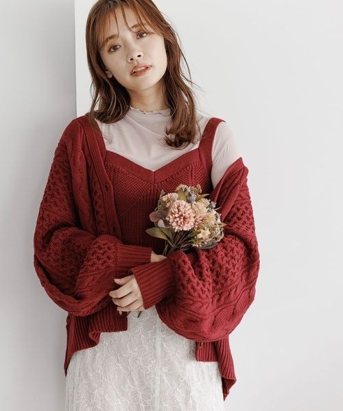 mysty woman(ミスティウーマン)の「ケーブルミックスボリュームカーディガン 165691(カーディガン/ボレロ・レディース・オフホワイト/チャコールグレー/モカ/ブルー/レッド/ライトグリーン・SMALL/MEDIUM)」の6枚目の写真