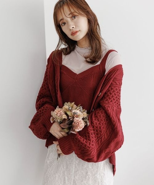 mysty woman(ミスティウーマン)の「ケーブルミックスボリュームカーディガン 165691(カーディガン/ボレロ・レディース・オフホワイト/チャコールグレー/モカ/ブルー/レッド/ライトグリーン・SMALL/MEDIUM)」の9枚目の写真