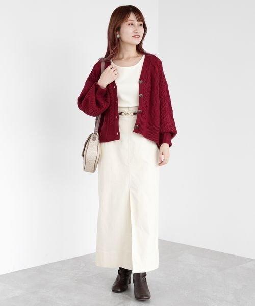 mysty woman(ミスティウーマン)の「ケーブルミックスボリュームカーディガン 165691(カーディガン/ボレロ・レディース・オフホワイト/チャコールグレー/モカ/ブルー/レッド/ライトグリーン・SMALL/MEDIUM)」の19枚目の写真