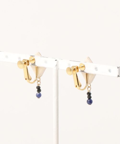 tone（トーン）の「irodori/jewel cutにソーダライト+スピネルのearring（hishigata)（イヤリング・レディース・ホワイト・FREE）」の2枚目の写真