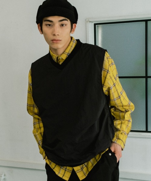 【WHIMSIC】ナイロンVネックベスト