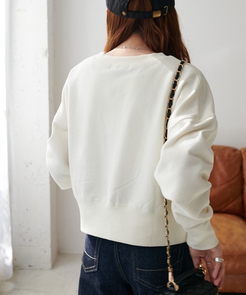 DISCOAT（ディスコート）の「カレッジショート丈スウエット（スウェット・レディース・ネイビー/オフホワイト/ライトベージュ・FREE）」の11枚目の写真